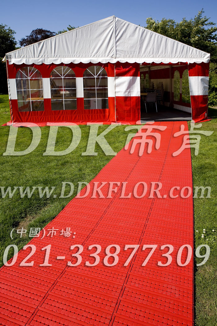 紅色（1）_戶外活動(dòng)草坪地面保護(hù)材料樣板圖片,帝肯(DDK)_7000_222（草坪保護(hù)材料）效果圖，草坪保護(hù)板,草坪保護(hù)墊,草坪專用蓋板,草坪地板