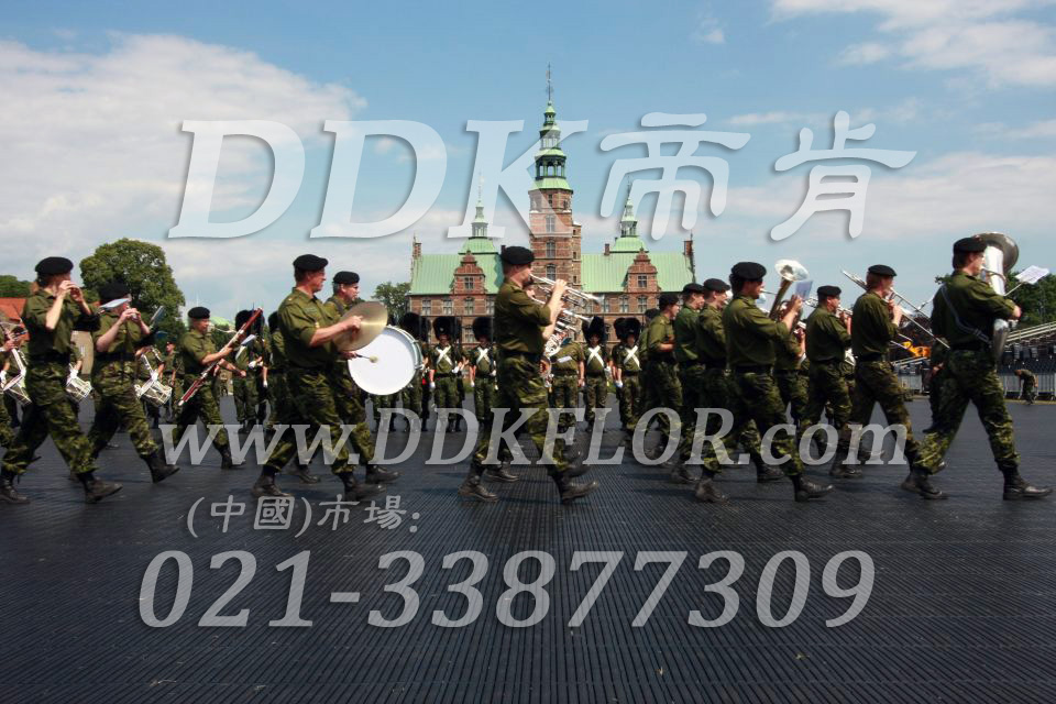 黑色定制（2）_廣場(chǎng)草坪地面保護(hù)材料樣板圖片,帝肯(DDK)_7000_222（草坪保護(hù)材料）效果圖，草坪保護(hù)板,草坪保護(hù)墊,草坪專用蓋板,草坪地板