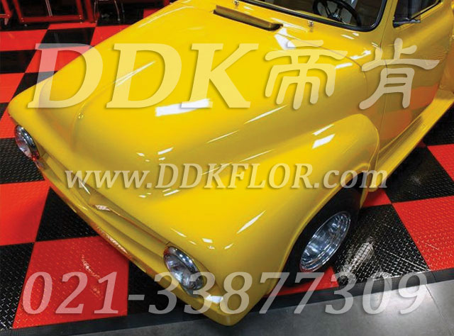 紅黑相間_汽車展廳鋪設(shè)樣板圖片,帝肯(DDK)_3000_680(展會(huì)地板材料)效果圖 紅黑相間_汽車展廳鋪設(shè)樣板圖片,帝肯(DDK)_3000_680(展會(huì)地板材料)效果圖,會(huì)展地板,可拼接展會(huì)塑膠地板,展會(huì)地板,展會(huì)地膠,展廳塑料格柵,展廳展車地墊,展臺(tái)地板,展銷會(huì)專用地板,摩托車展臺(tái),汽車4s店卡扣展示板,汽車展廳地墊,汽車展廳地板,汽車展臺(tái),汽車展示地墊,車型展示板,車展地板,車展地膠,