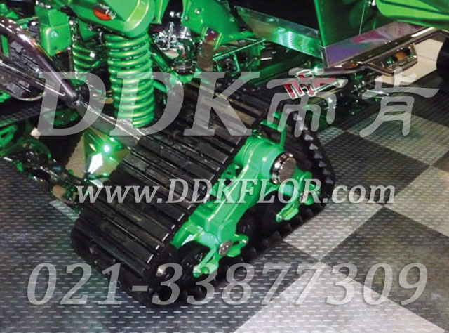 黑+灰_展銷會(huì)耐壓地面鋪設(shè)樣板圖片,帝肯(DDK)_3000_680(展會(huì)地板材料)效果圖 黑+灰_展銷會(huì)耐壓地面鋪設(shè)樣板圖片,帝肯(DDK)_3000_680(展會(huì)地板材料)效果圖,會(huì)展地板,可拼接展會(huì)塑膠地板,展會(huì)地板,展會(huì)地膠,展廳塑料格柵,展廳展車地墊,展臺(tái)地板,展銷會(huì)專用地板,摩托車展臺(tái),汽車4s店卡扣展示板,汽車展廳地墊,汽車展廳地板,汽車展臺(tái),汽車展示地墊,車型展示板,車展地板,車展地膠,