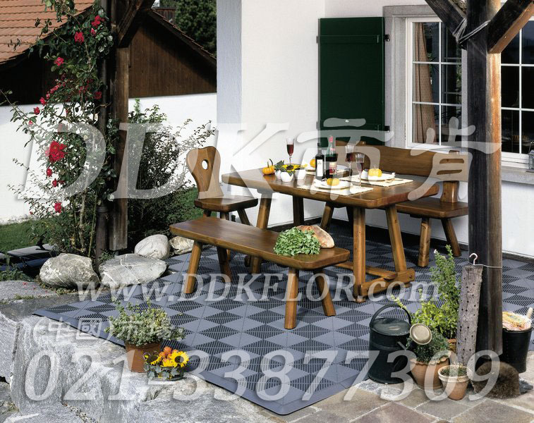 灰色戶外拼裝地板_室外花園地面鋪地材料樣板圖片,帝肯(DDK)_8100_T550（室外花園地面材料）效果圖，戶外地磚,戶外地板,戶外花園地磚,pvc戶外地板,塑料戶外地板,幼兒園戶外地墊,幼兒園戶外地板,戶外地墊,戶外地毯,戶外地膠,戶外塑料地板,戶外塑膠地毯,戶外花園地板,戶外草坪地墊,戶外防滑墊,花園戶外地板,陽臺戶外地板,入戶花園地板,入戶花園地面,室外花園地磚,花園地板磚,露臺花園裝修,室外地板膠,室外地磚,室外地膠,室外塑料地板,室外塑膠地板,室外鏤空拼裝地板,室外防水地板,室外防滑地墊,室外生態(tài)地板,室外環(huán)保地板,室外防腐地板,室外陽臺地板,室外陽臺磚,室外露臺地磚,室外露臺裝修,幼兒園室外地膠