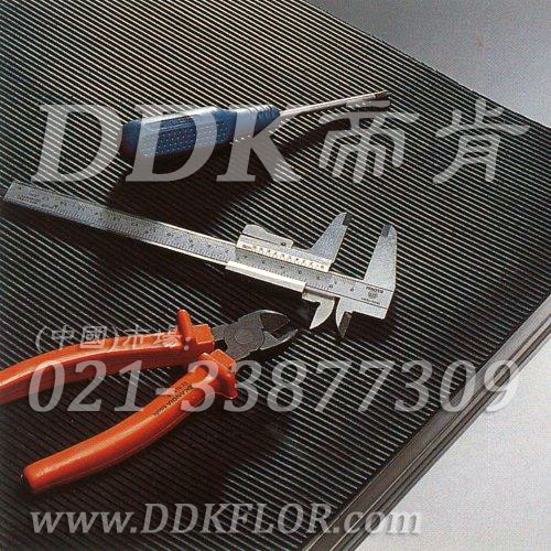 卷材黑色（12）_工廠車間用防滑耐磨地毯樣板圖片,帝肯(DDK)_S450_9979（工業(yè)車間地面防滑材料）效果圖,廠房地毯,廠房地膠,過道地毯,過道地墊,過道防滑墊,工廠車間地板革,維修車間地板,車間地墊,車間地毯,車間地膠墊,車間地面膠皮,車間塑料防滑墊,車間用地板膠,車間防滑地墊,車間防滑墊,車間防砸地板,工廠車間地膠,工業(yè)地毯,工業(yè)地膠,工業(yè)塑料地毯,工業(yè)地墊,工業(yè)地板膠,工業(yè)地板革,工業(yè)耐油地墊,工業(yè)走道地墊,工業(yè)防滑地毯,工業(yè)防滑墊,工廠地墊,工廠地毯,工廠地膠,工廠走道地墊,工業(yè)抗疲勞防滑墊,走道地墊,走道地毯,走道墊,塑料防滑地毯,橡膠地毯,耐壓耐磨地毯,走廊地毯,防滑地毯,防污地毯,防滑毯,防水地毯,防噪聲地毯,通道地毯,經濟型抗疲勞地墊,抗疲勞腳墊,抗疲勞地毯,防疲勞地膠,防疲勞地毯,耐磨地膠,工廠用橡膠地墊,工廠防滑地墊,工廠防滑墊,pvc防滑地毯,pvc防滑地膠,PVC地毯,pvc地膠,pvc塑料地毯,pvc塑膠地毯,流水線地墊