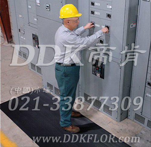卷材黑色（15）_工廠車間用防滑耐磨地毯樣板圖片,帝肯(DDK)_S450_9979（工業(yè)車間地面防滑材料）效果圖,廠房地毯,廠房地膠,過道地毯,過道地墊,過道防滑墊,工廠車間地板革,維修車間地板,車間地墊,車間地毯,車間地膠墊,車間地面膠皮,車間塑料防滑墊,車間用地板膠,車間防滑地墊,車間防滑墊,車間防砸地板,工廠車間地膠,工業(yè)地毯,工業(yè)地膠,工業(yè)塑料地毯,工業(yè)地墊,工業(yè)地板膠,工業(yè)地板革,工業(yè)耐油地墊,工業(yè)走道地墊,工業(yè)防滑地毯,工業(yè)防滑墊,工廠地墊,工廠地毯,工廠地膠,工廠走道地墊,工業(yè)抗疲勞防滑墊,走道地墊,走道地毯,走道墊,塑料防滑地毯,橡膠地毯,耐壓耐磨地毯,走廊地毯,防滑地毯,防污地毯,防滑毯,防水地毯,防噪聲地毯,通道地毯,經濟型抗疲勞地墊,抗疲勞腳墊,抗疲勞地毯,防疲勞地膠,防疲勞地毯,耐磨地膠,工廠用橡膠地墊,工廠防滑地墊,工廠防滑墊,pvc防滑地毯,pvc防滑地膠,PVC地毯,pvc地膠,pvc塑料地毯,pvc塑膠地毯,流水線地墊