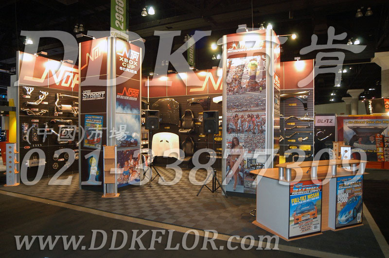 深灰組合安裝(27)_展覽展銷(xiāo)會(huì)展臺(tái)區(qū)地面地板鋪裝材料樣板圖片,帝肯(DDK)_8100_680(展覽地面地板材料)效果圖, 深灰組合安裝(27)_展覽展銷(xiāo)會(huì)展臺(tái)區(qū)地面地板鋪裝材料樣板圖片,帝肯(DDK)_8100_680(展覽地面地板材料)效果圖,會(huì)展地板,可拼接展會(huì)塑膠地板,展會(huì)地板,展會(huì)地膠,展廳塑料格柵,展廳展車(chē)地墊,展臺(tái)地板,展銷(xiāo)會(huì)專(zhuān)用地板