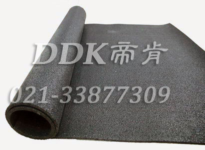 黑色_無味環(huán)保橡膠材質_工業(yè)廠房防滑地毯（1）樣板圖片,帝肯(DDK)_S350（TNN|泰豪）效果圖,PVC地毯,pvc防滑地毯,廠房地毯,塑料地毯,安全地毯,塑料橡膠地毯,工業(yè)防滑地毯,工廠地毯,工業(yè)地毯,戶外地毯,橡膠地毯,抗疲勞地毯,橡膠防滑地毯,甲板地毯,耐酸堿地毯,耐壓耐磨地毯,過道地毯,車間地毯,通道地毯,門墊地毯,防噪音地毯,防噪聲地毯,防噪音地墊,防滑毯,防疲勞地毯,防滑塑料毯,防滑地毯,靜音地毯,食堂專用防滑地毯,餐廳廚房專用地毯,除塵地毯,走道地毯,走道地墊,工業(yè)走道地墊,工廠走道地墊,走廊地毯,走廊防滑墊,走道墊,pvc防滑卷材,防滑卷材,防滑地墊卷材,安全地墊,安全地膠,安全墊,安全橡膠地墊,安全通道用地板,安全防滑墊,工廠車間地膠,車間防滑地墊,車間防滑墊,車間地墊,工廠地墊,工廠地膠,工廠防滑墊,工廠防滑地墊