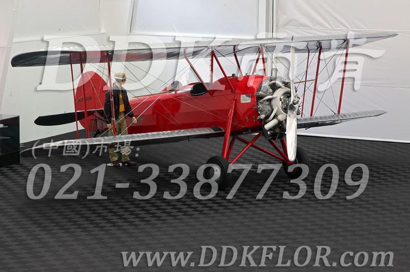 私人飛機(jī)停機(jī)坪做法(6)_私人飛機(jī)庫停機(jī)地面黑色地板樣板圖片,帝肯(DDK)_8100_2267(私人飛機(jī)庫地面地板材料做法)效果圖 私人飛機(jī)停機(jī)坪做法(6)_私人飛機(jī)庫停機(jī)地面黑色地板樣板圖片,帝肯(DDK)_8100_2267(私人飛機(jī)庫地面地板材料做法)效果圖,私人飛機(jī)停機(jī)坪,機(jī)場地面設(shè)備,飛機(jī)場地板,飛機(jī)地面設(shè)備,航空地面設(shè)備