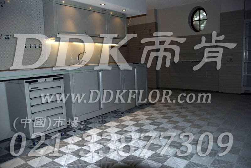經(jīng)典灰(4)快速拼裝型辦公室地板磚樣板圖片,帝肯(DDK)_8100_8850(辦公室地面裝修材料)效果圖 經(jīng)典灰(4)快速拼裝型辦公室地板磚樣板圖片,帝肯(DDK)_8100_8850(辦公室地面裝修材料)效果圖,辦公室pvc地板,辦公室地板,辦公室地板磚,辦公室地板膠,辦公室地膠,辦公室塑膠地板,辦公室片材地板