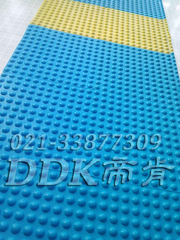 �A��ͻ�����_ˮ�{(l��n)�ɫ_��ˮ�شu����������z