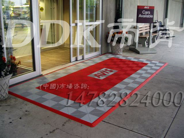 可廣泛適用于各種店面門口，專業(yè)防滑防水耐壓，易拼接易清洗多用途門口地墊，門口防滑地墊樣板圖片，帝肯(DDK)8100_900 效果圖，pvc塑料地毯,出入口地墊,塑料防滑墊,門口防滑墊,門口防滑地膠,門口地毯,門口地墊,門廳除塵地墊,門廳腳墊,門廳地毯,門廳地墊,門口防塵地墊,門口腳墊,門口腳踏墊,門口地面除塵刷,門口除塵地墊,門墊,門墊地墊,門墊地毯