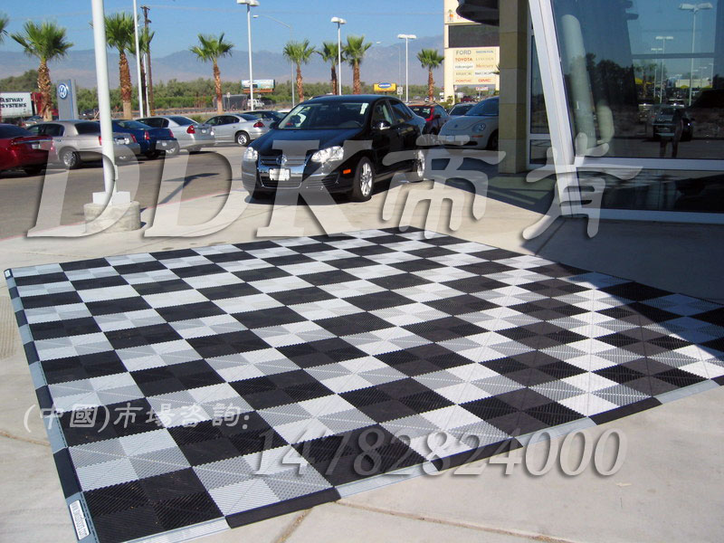 水泥地防滑疏水專業(yè)地墊，適用于各類門店外部，水泥地表面等樣板圖片，帝肯(DDK)_8100_900（大門入口防滑墊）效果圖，入口防滑墊,入口防水地墊,地面防滑墊,防滑門墊,室外防滑地墊