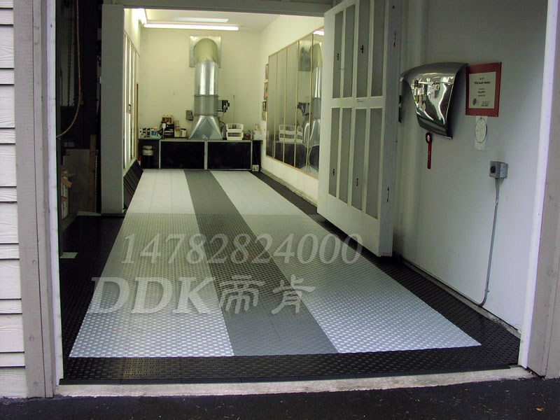 ���k���ҿ��b�����z�ذ塿�y��ɫ�Ӻ�ɫ���b�ذ�