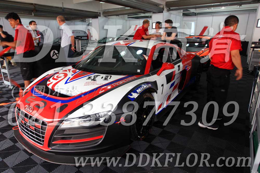 32米其林車隊賽事維護房地面專用地板材料樣板圖片,帝肯(DDK)_8100_6008（賽車P房帳篷地板）效果圖，帳篷地膠