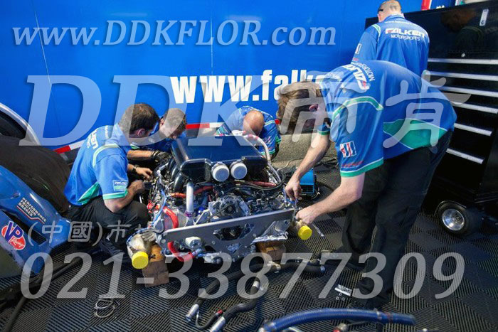 15快拼式灰色耐油防滑維修間地板樣板圖片,帝肯(DDK)_8100_6008（賽車P房帳篷地板）效果圖，帳篷地膠