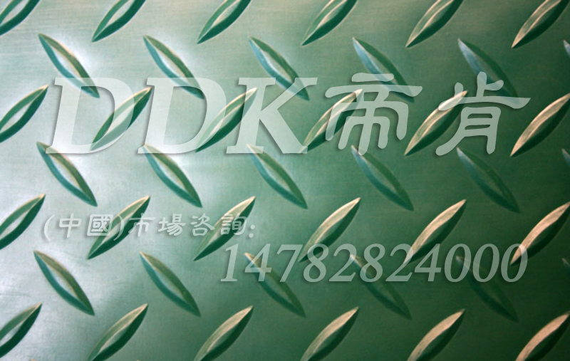 【人字防滑地墊卷材】綠色可定制生產(chǎn)人字防滑地墊卷材樣板圖片,帝肯(DDK)_HD220_6S（柳葉紋地毯|綠色_黑色）效果圖，人字紋,鐵板紋,鋼花紋